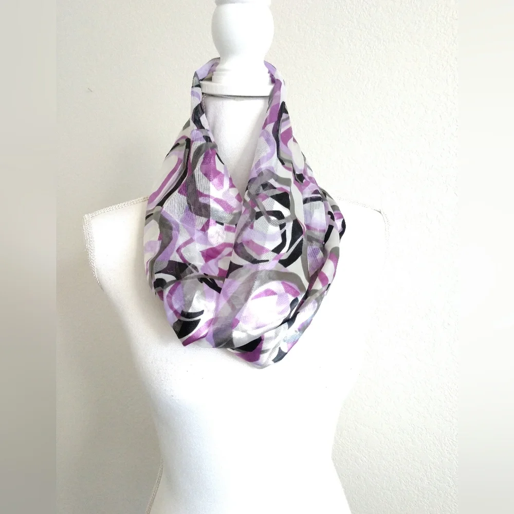 Pretty Vintage Shiny Sheen Purple Grey Infinity Scarf Geometric Print Circle